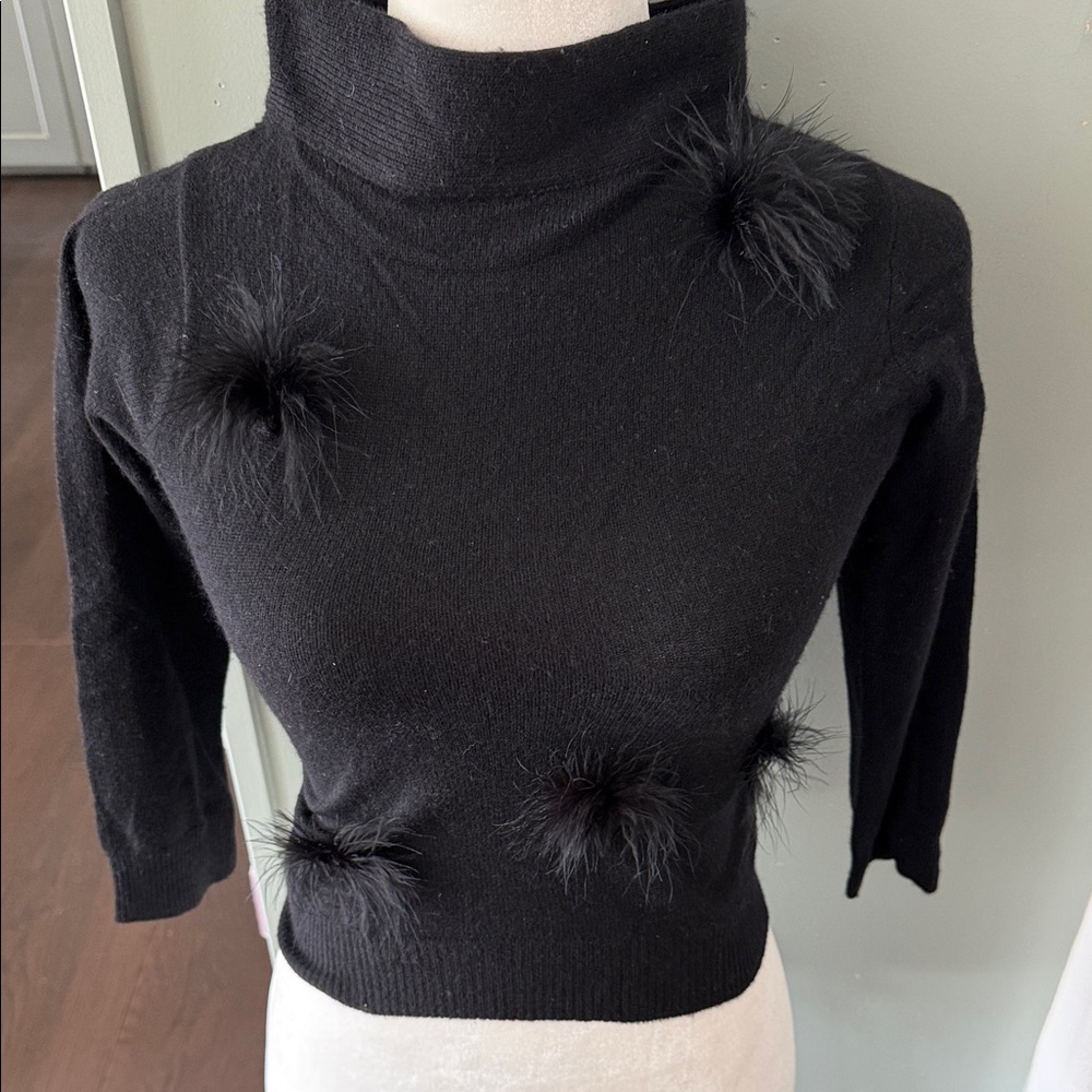 bebe Black Turtleneck Sweater with Fur Details 100%cashmere